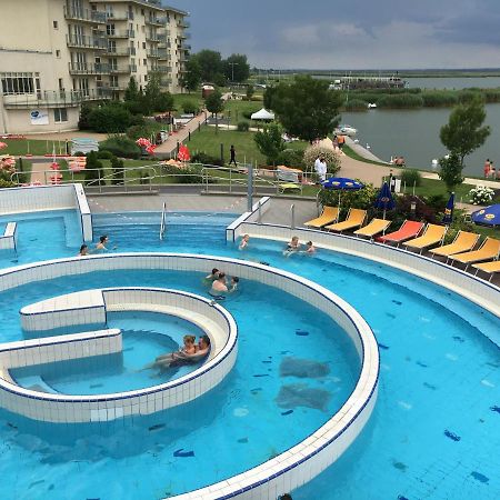 Aqua Apartman Superior Velence Kültér fotó