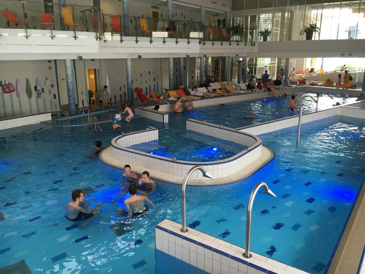 Aqua Apartman Superior Velence Kültér fotó