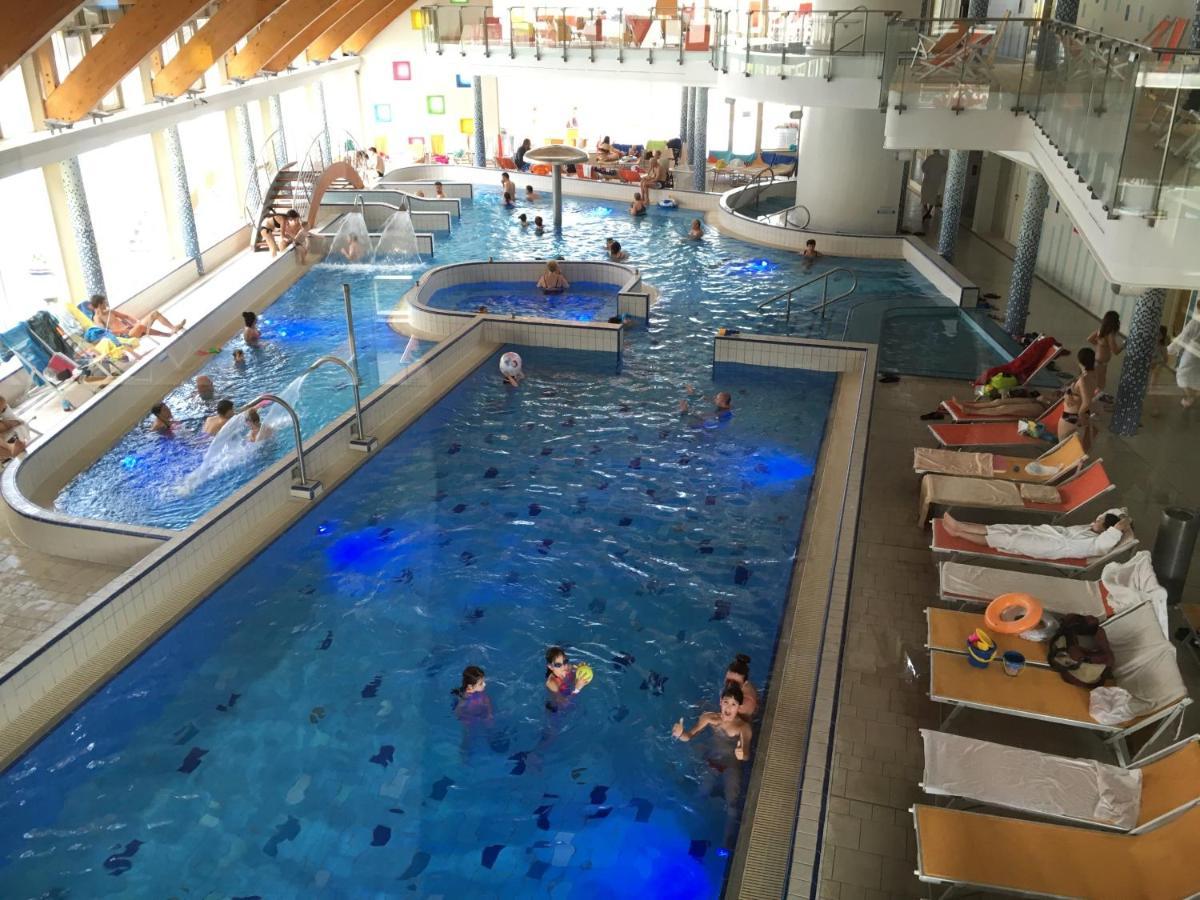 Aqua Apartman Superior Velence Kültér fotó