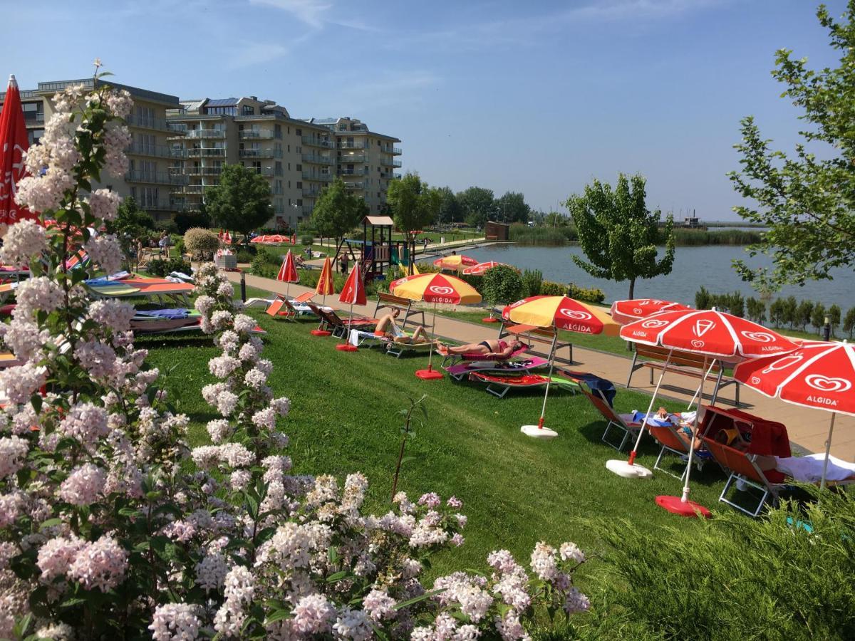 Aqua Apartman Superior Velence Kültér fotó